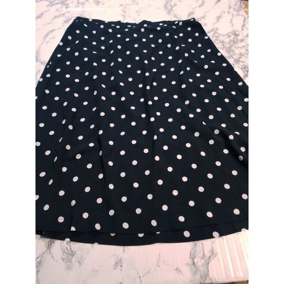 Old Navy Dresses & Skirts - 💘 Old Navy Polka Dot Midi Skirt